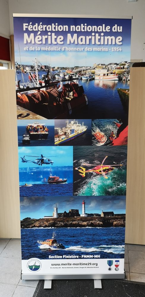 Roll-up de la Fédération nationale du Mérite Maritime, section Finistère